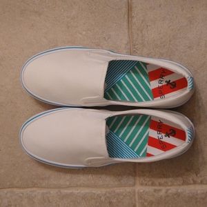 BNIB Sperry slip on sneakers white 7.5